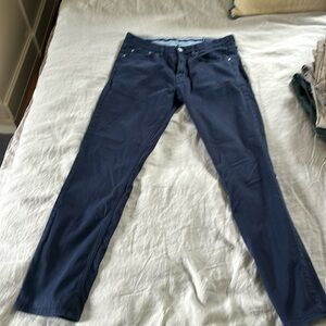 Navy blue vineyard vines khakis size 30 x 30 people